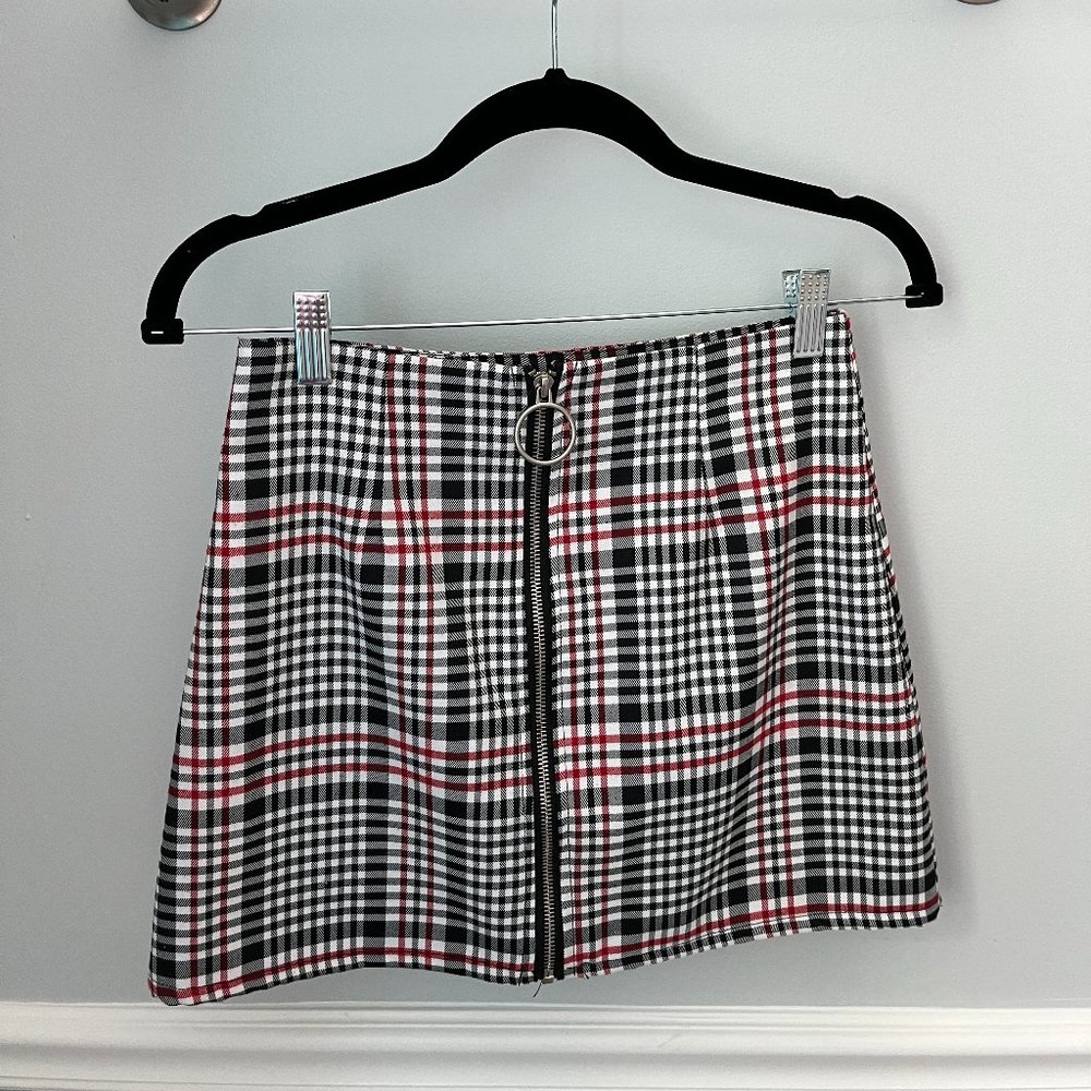 plaid mini skirt🖤